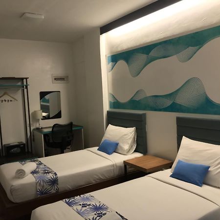 H Hotels - Metro North Uno Кесон-Сіті Екстер'єр фото