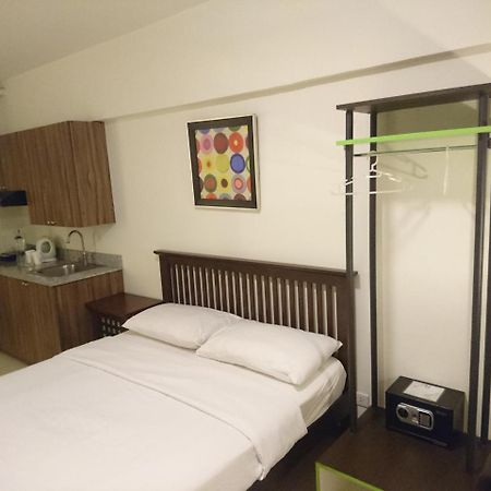 H Hotels - Metro North Uno Кесон-Сіті Екстер'єр фото