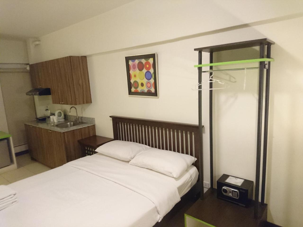 H Hotels - Metro North Uno Кесон-Сіті Екстер'єр фото